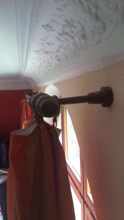 Wer hat ideen für verdunkelung groÃes altbau fenster mit rundbogen?