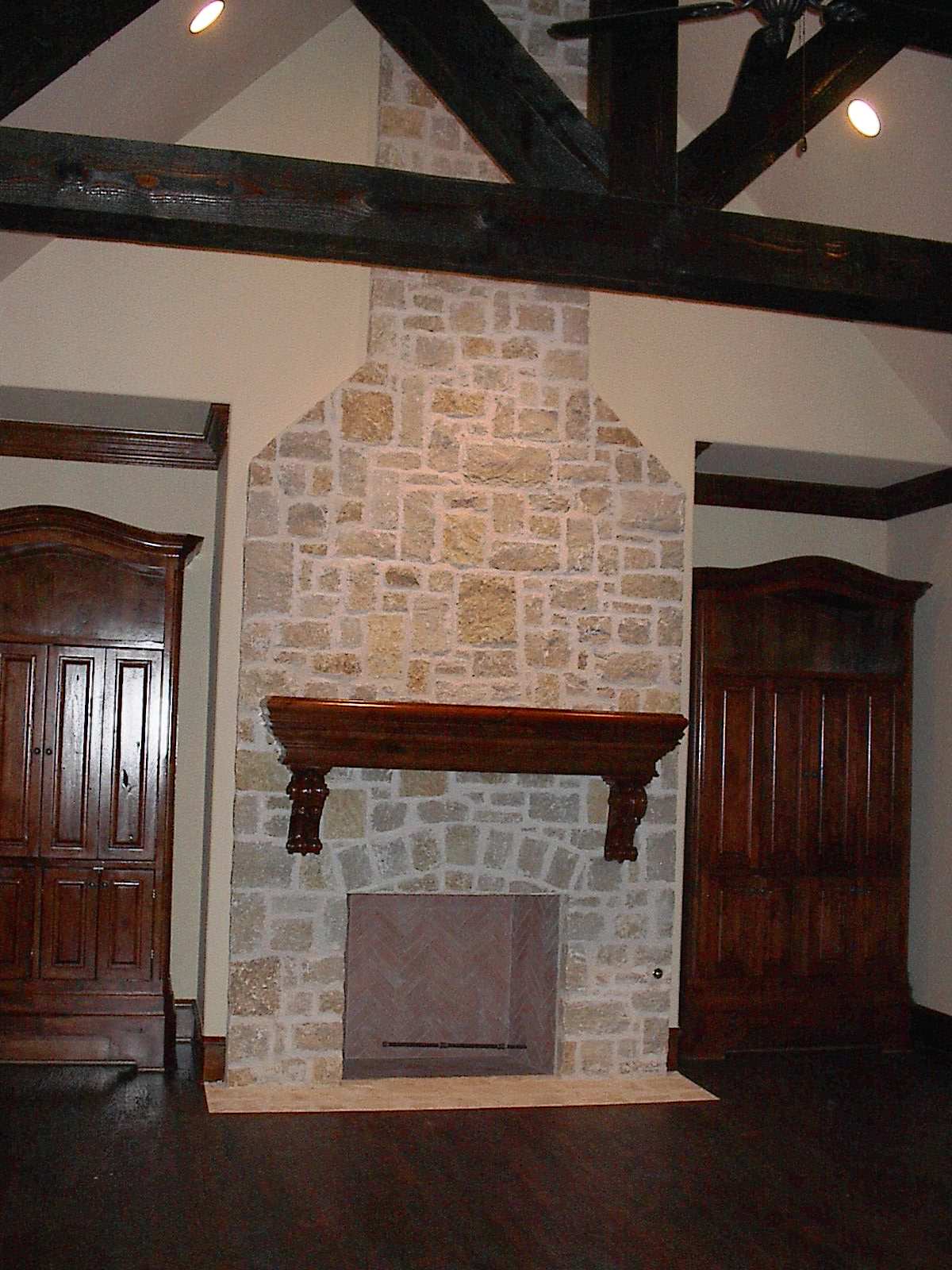 English Cottage with Courtyard