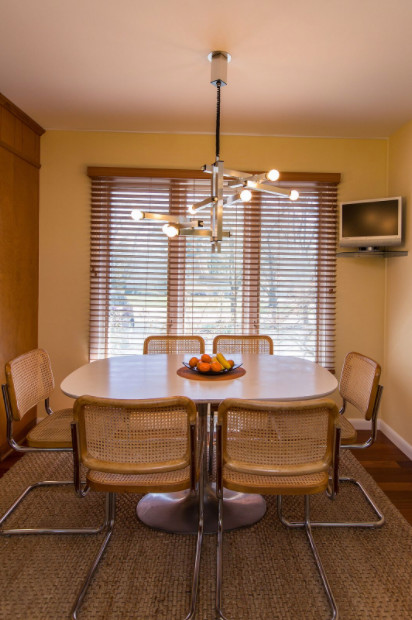 Dining room - transitional dining room idea