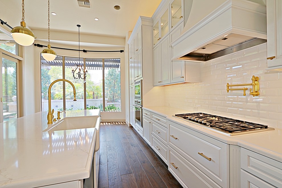 Transitional kitchen photo in Phoenix