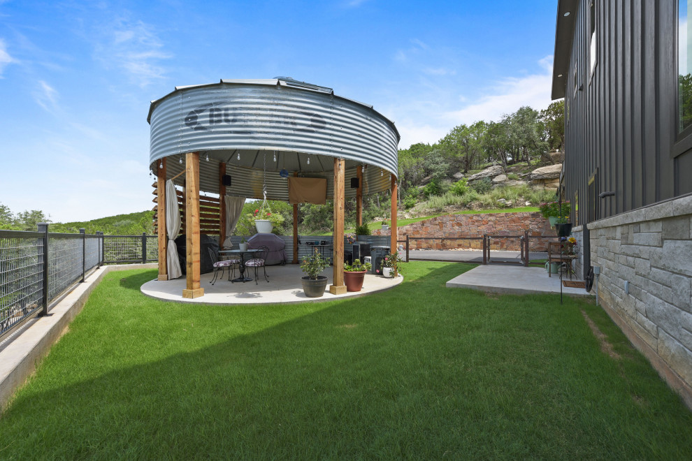 Hillside Lake View Home