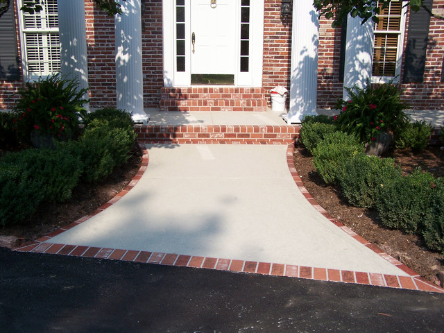 Front entries american-traditional-patio