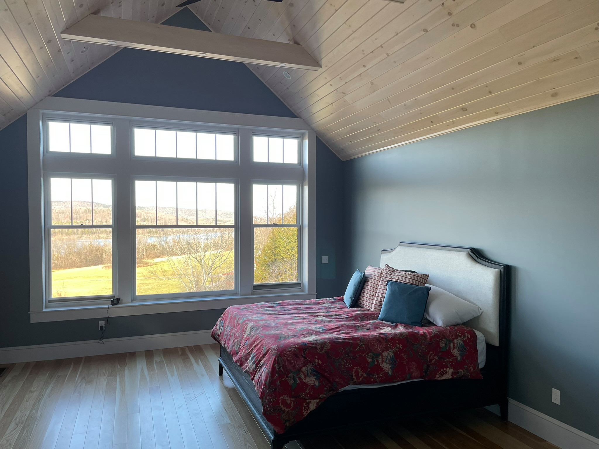 Bedroom photo in New York
