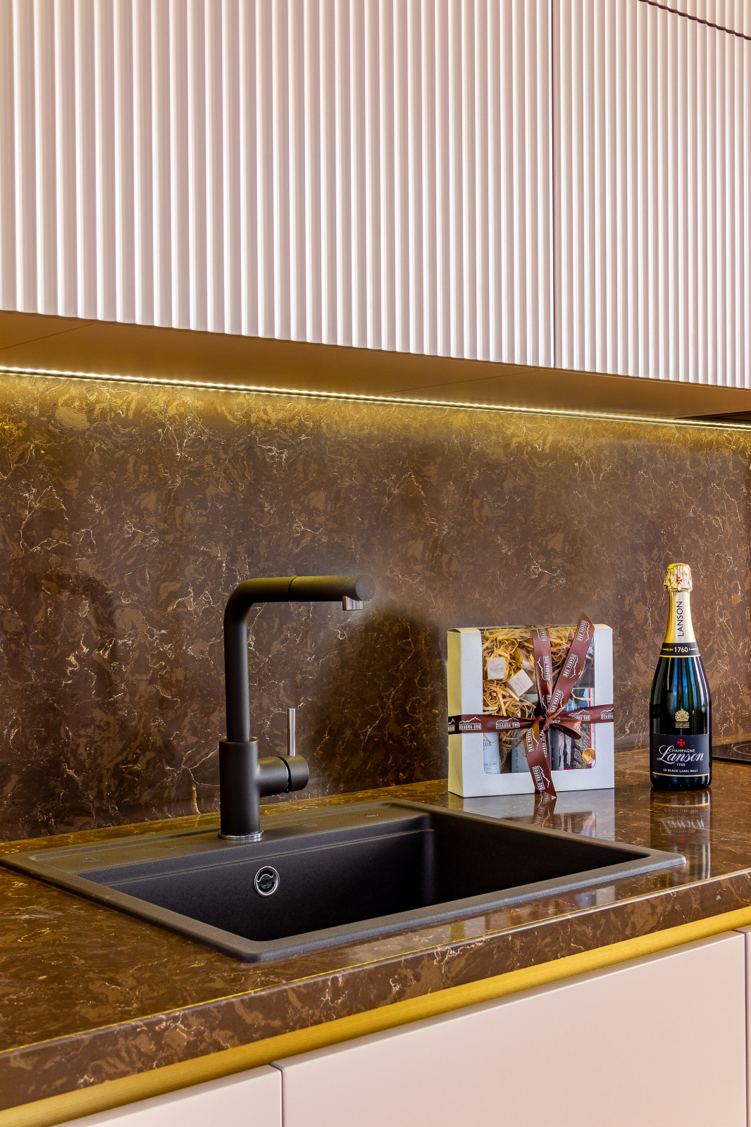 АК Grand Royal Residences. Съемка кухни-гостиной для МК ITALIKA