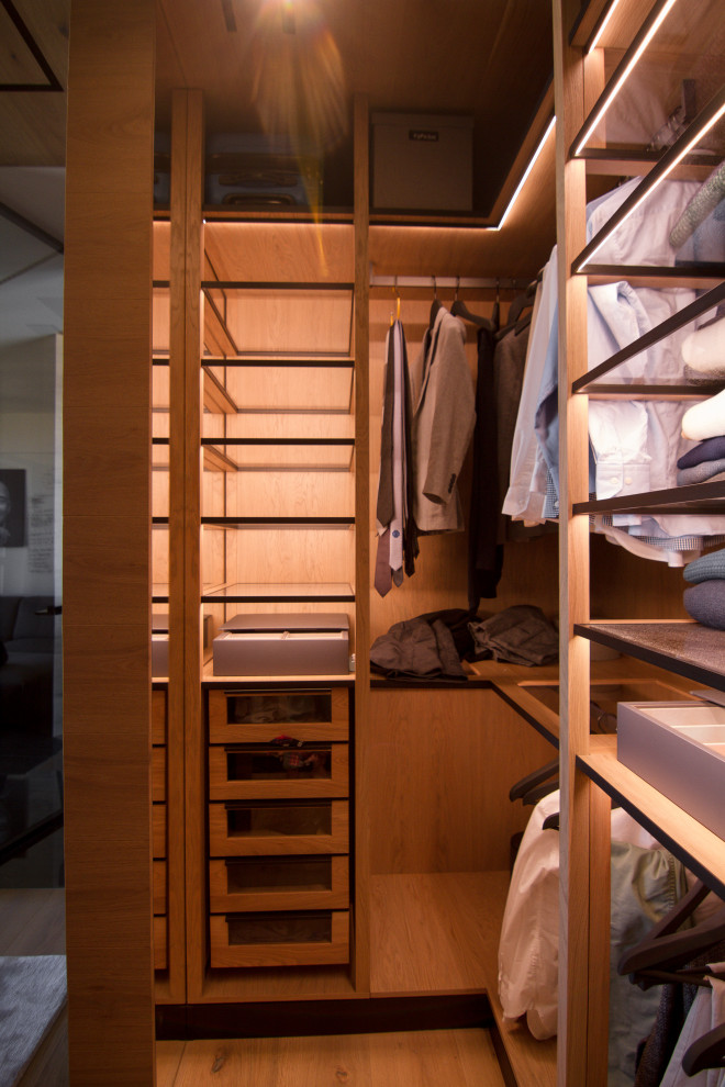 Ультрасовременный гардероб