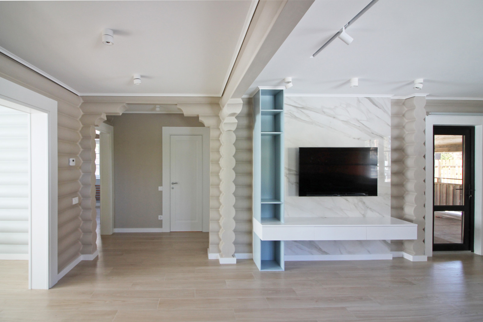 Срубовой коттедж в Рощино