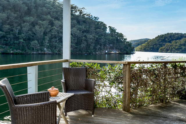 Calabash Residence shabby-chic-style-terrace