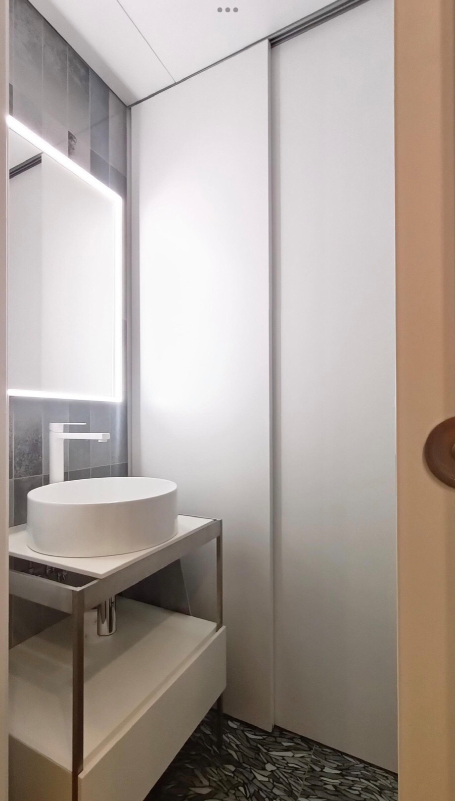 Bagno ospiti _La “casa diagonale”