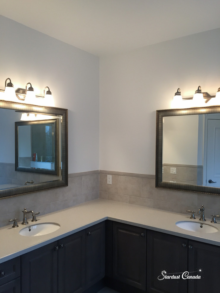 Home design - transitional home design idea in Toronto