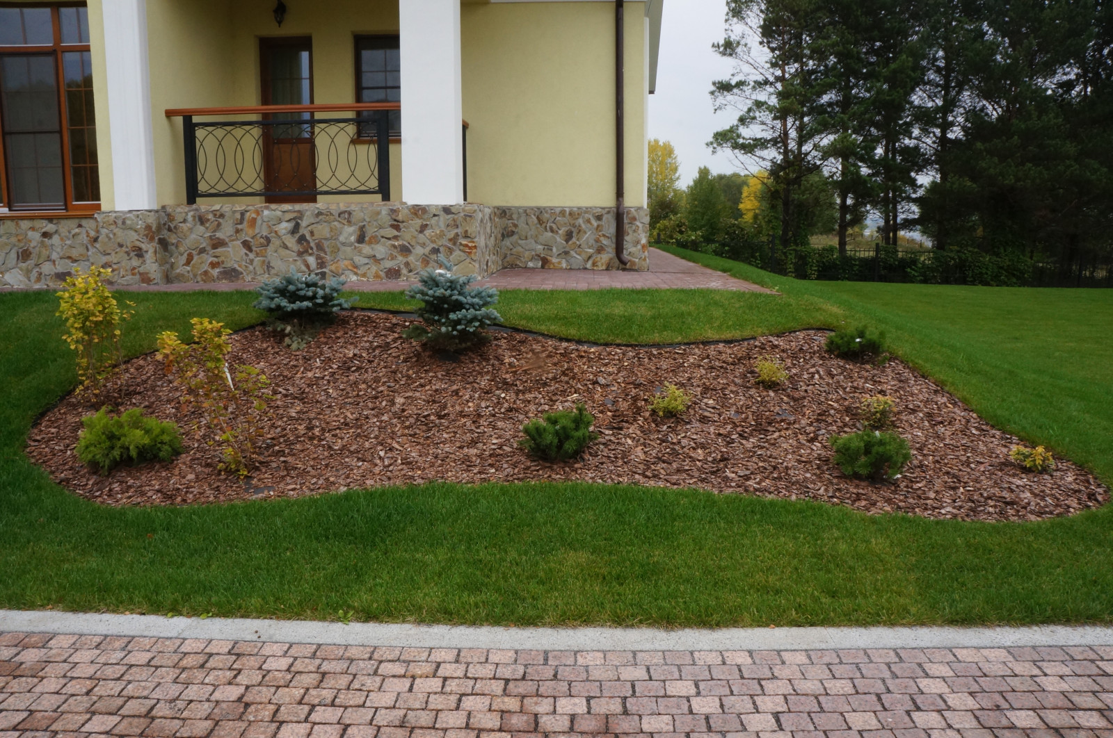 Ландшафтные работы  на частном объекте Георгиевская