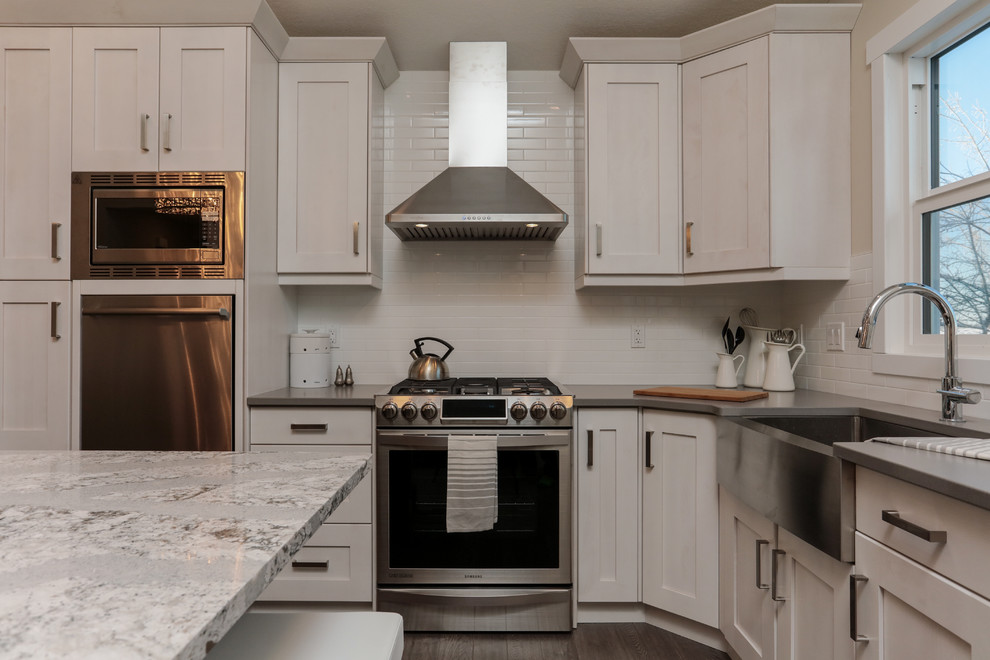 Inspiration for a transitional kitchen remodel in Edmonton