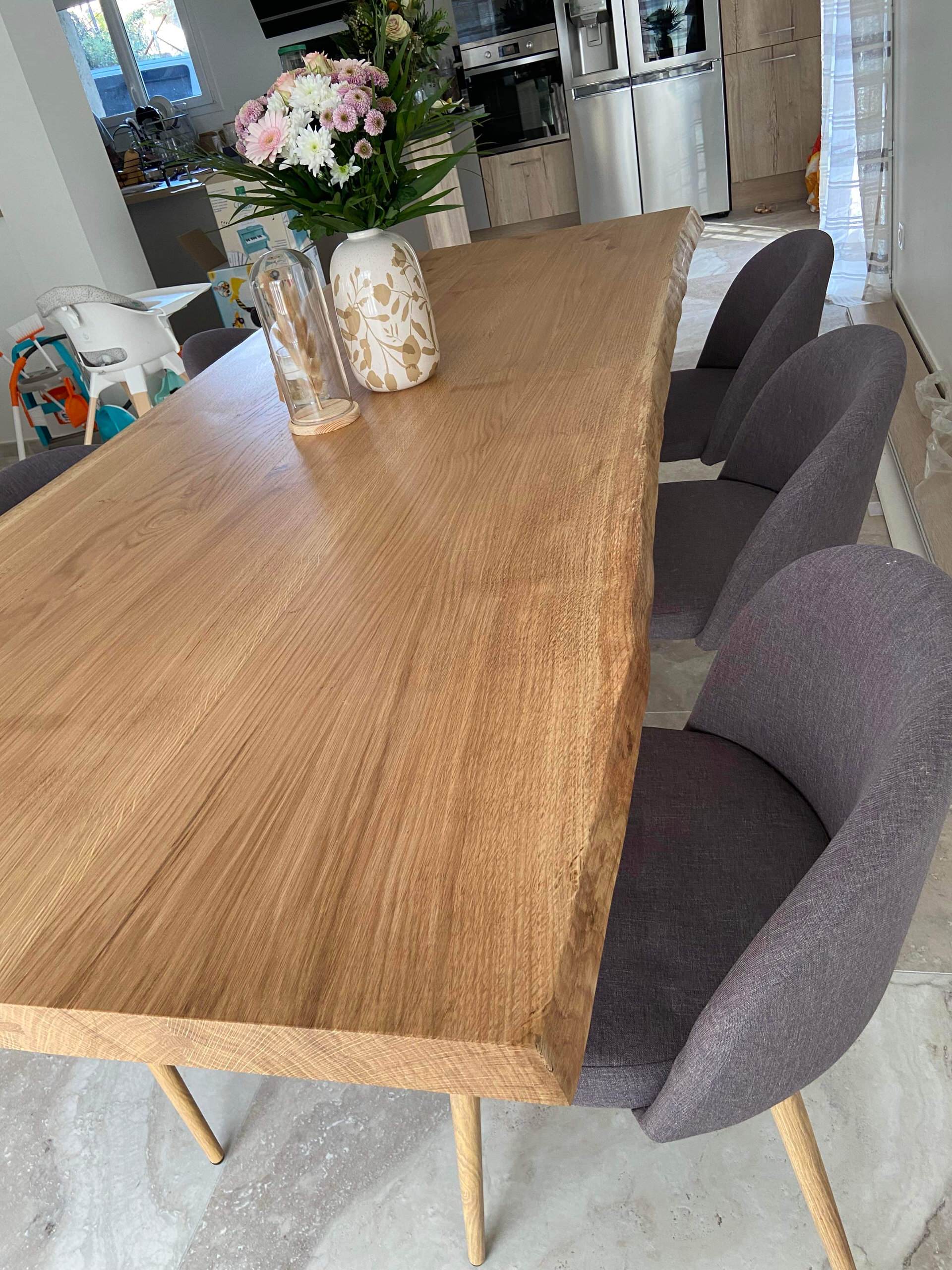 Créations de tables en chêne sur-mesure