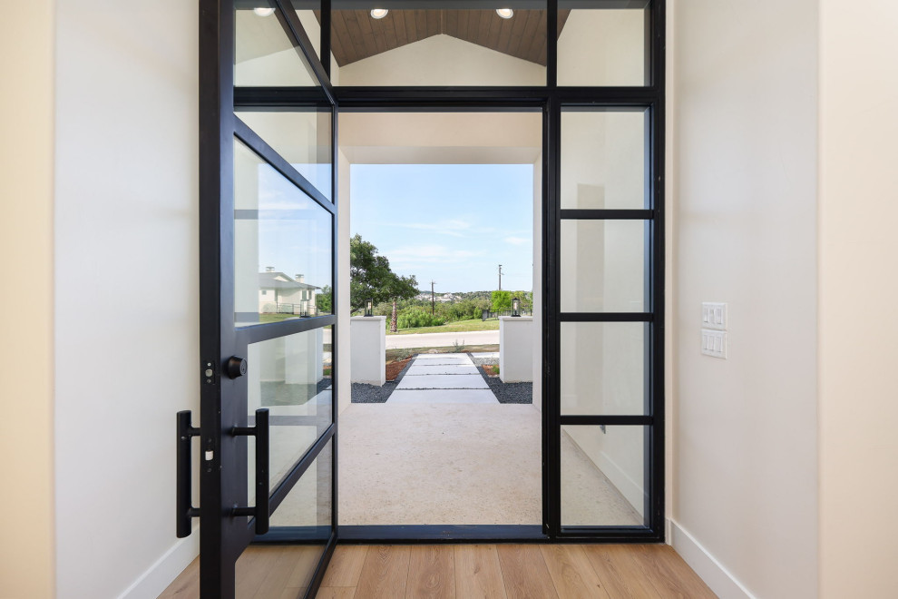 Entryway - transitional entryway idea