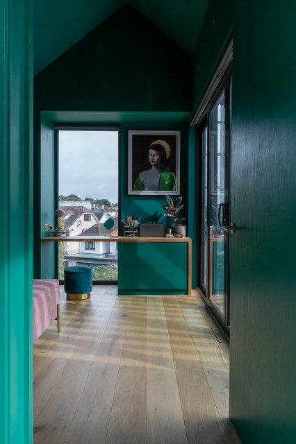 Screen House contemporary-bedroom