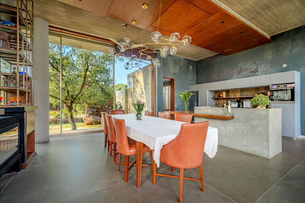 Inspiration for a contemporary home bar in Delhi.