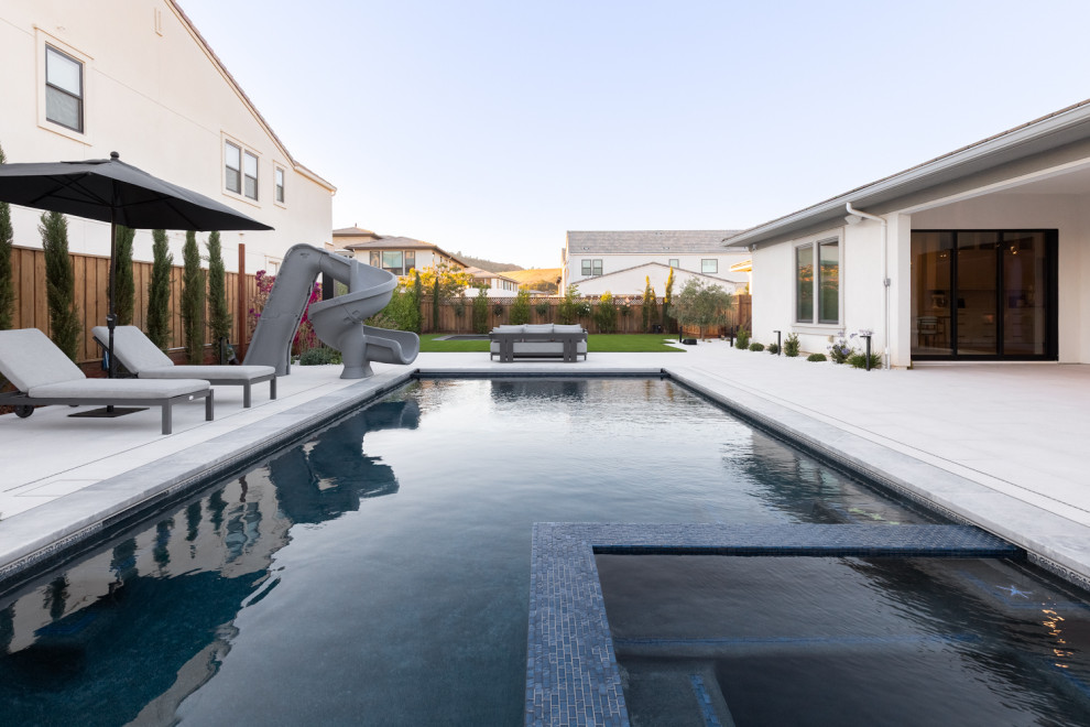 Borello Estates - Pool Party Place