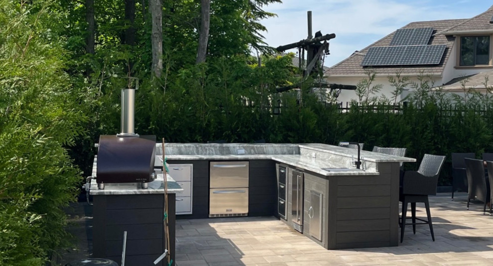 U-Shaped Outdoor Kitchen