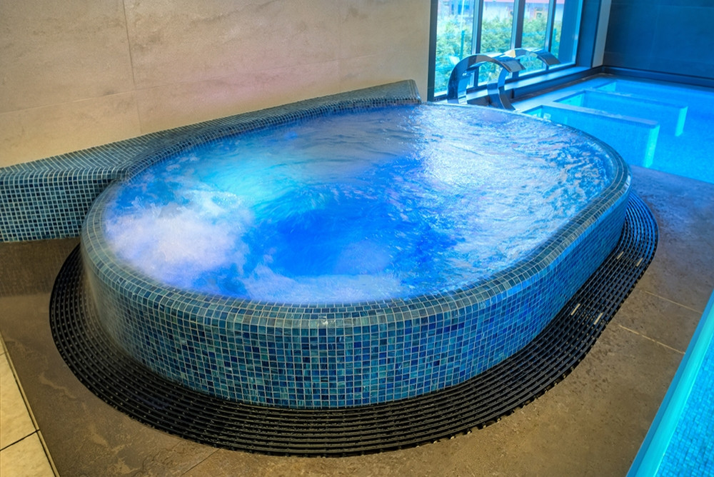 ЧАСТНЫЙ БАССЕЙН В ПАВЛОВСКЕ