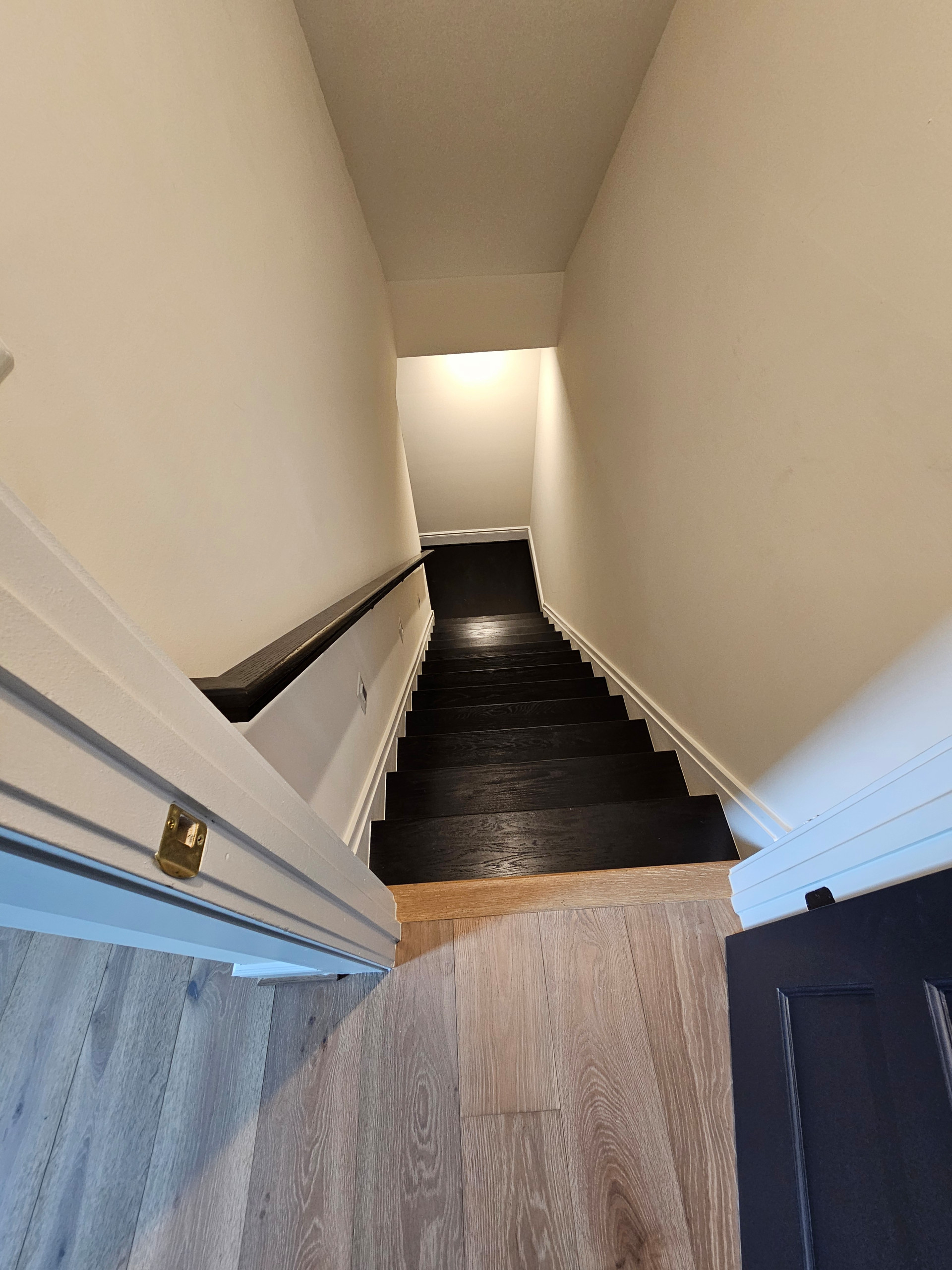Elegant Curve Elevates Modern Design, Mclean, VA 22101