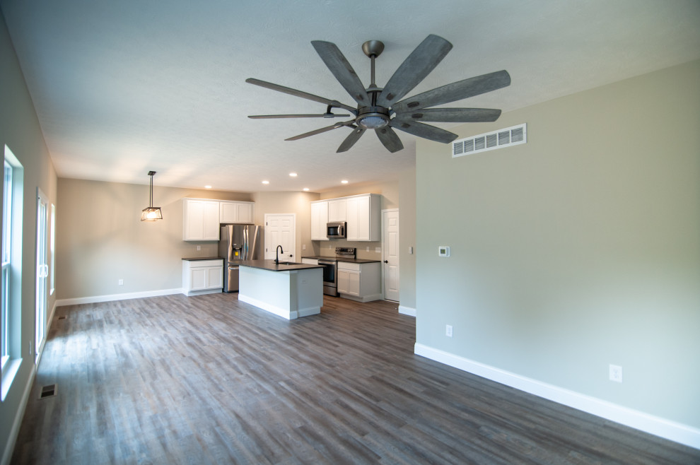 New 2 story home in Morrow