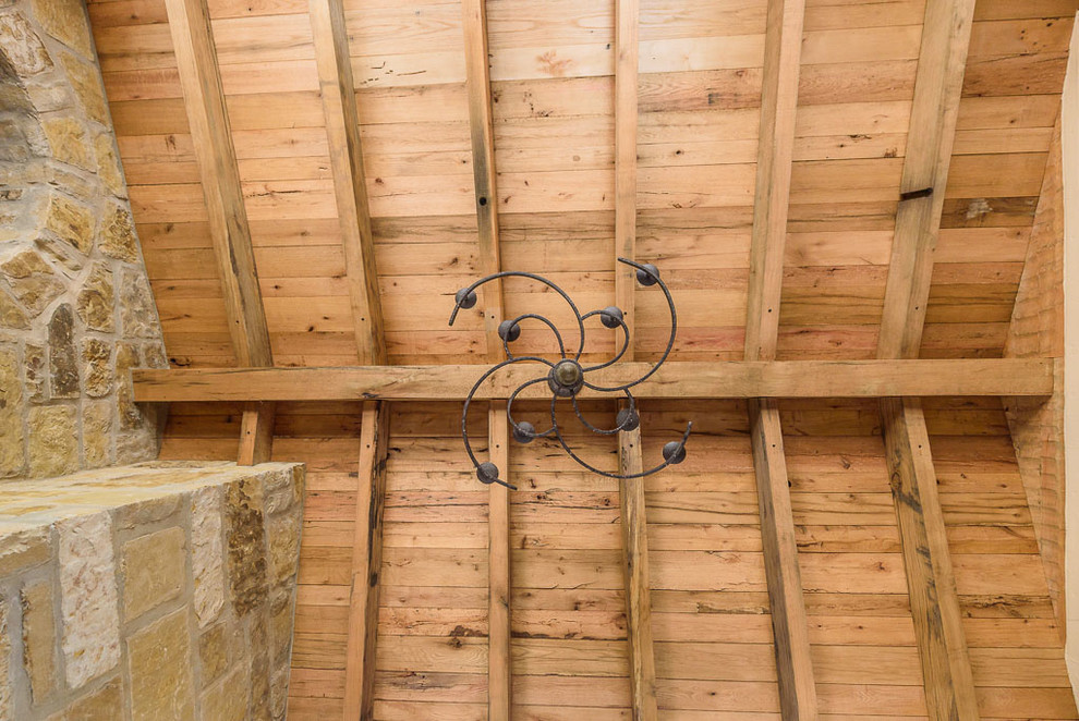 Home design - rustic home design idea in Austin