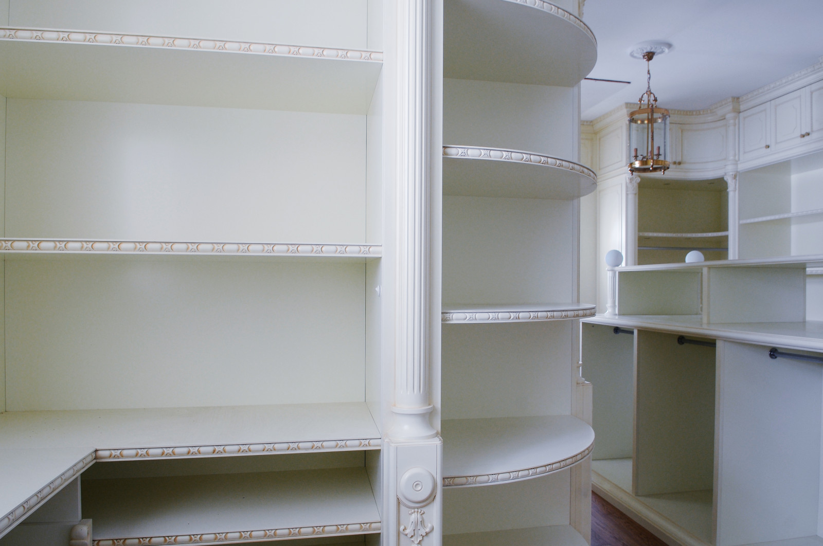 Гардеробная в Классическом стиле