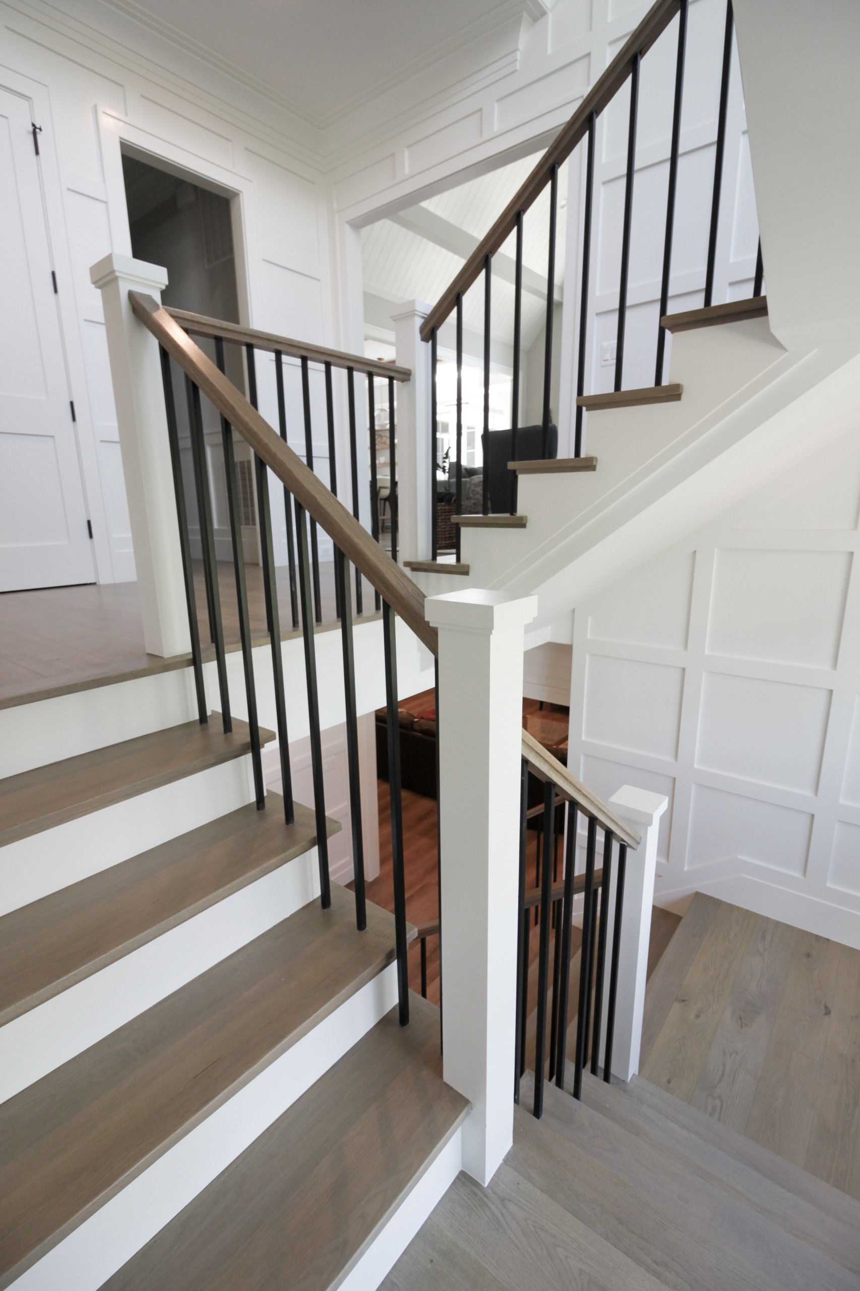 87_Welcoming and Functional Contemporary U-shaped Staircase, Arlington, VA 22207