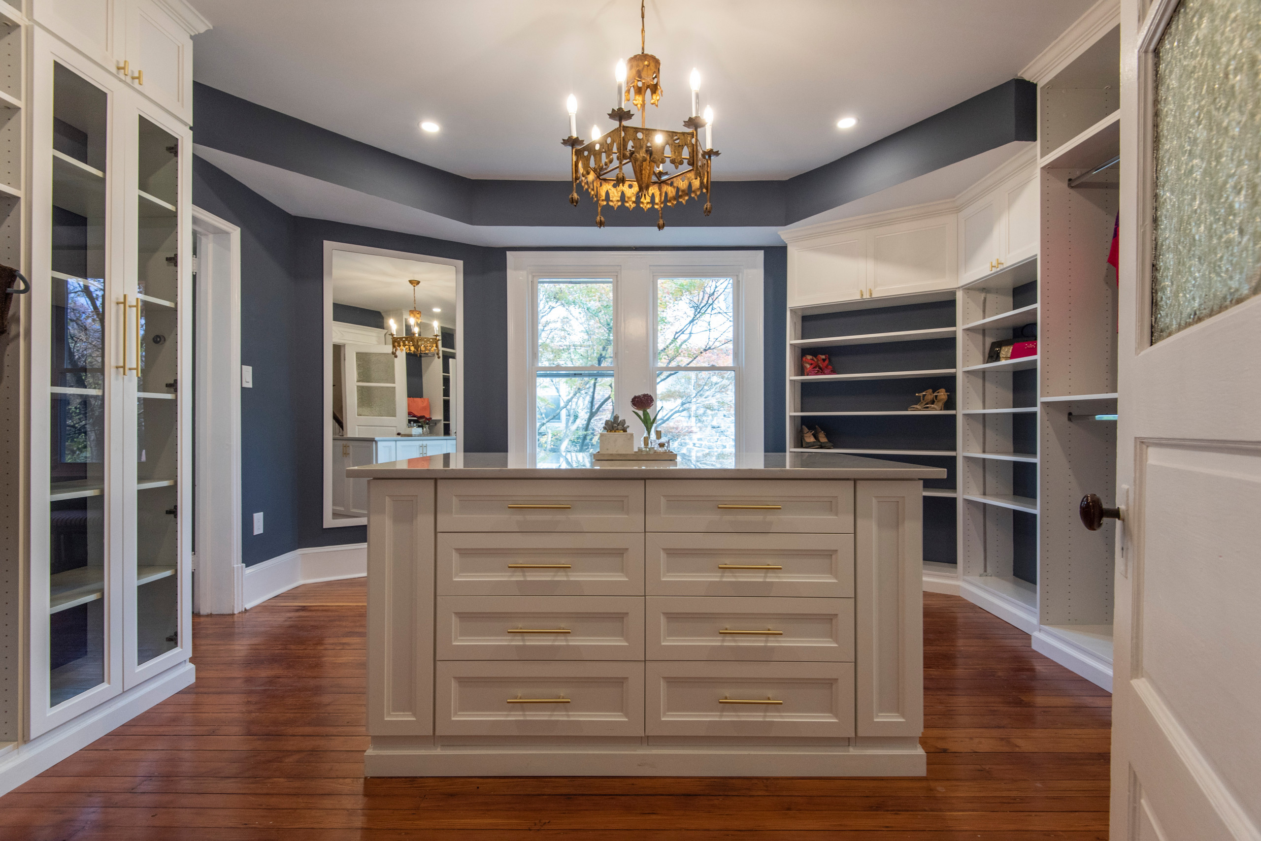 Custom Walk In Closets