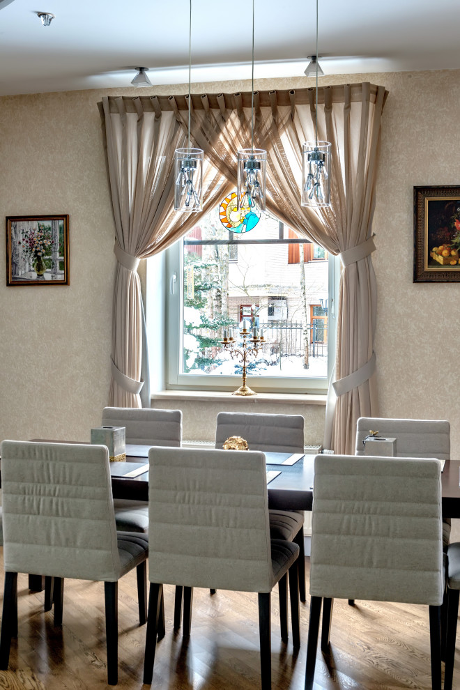 Столовая в частном доме