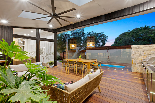 Richards House contemporary-traedaeck