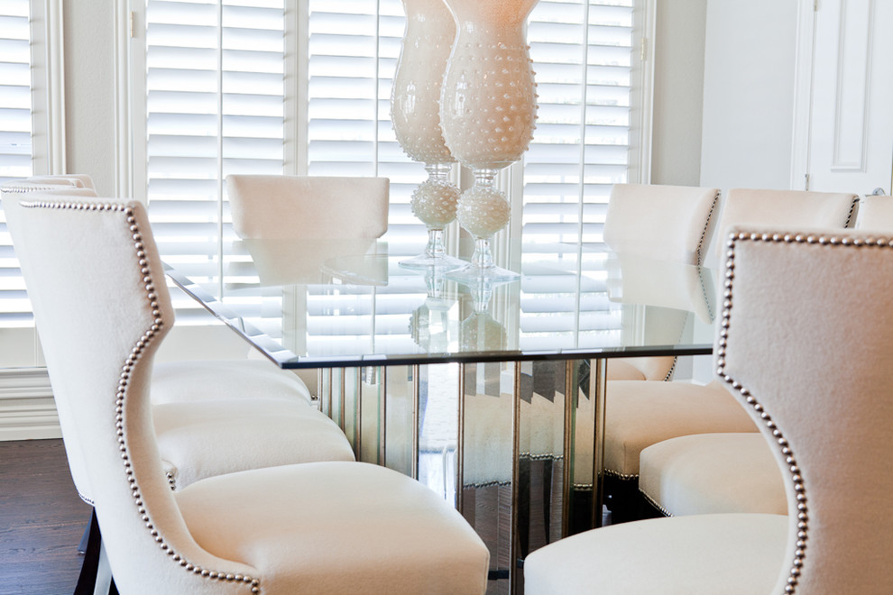 Inspiration for a contemporary dining room in Orange County.