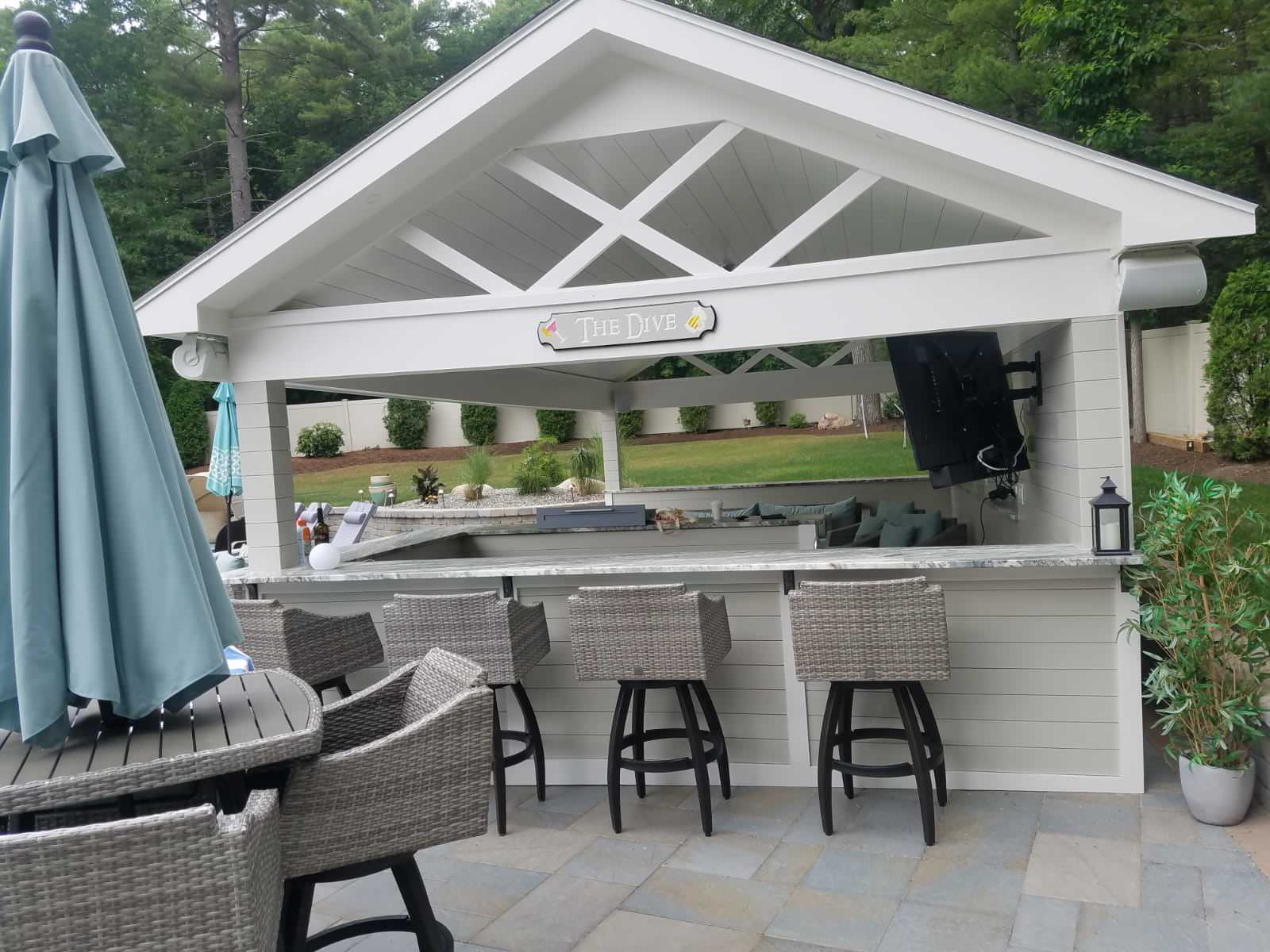 Exterior Bar