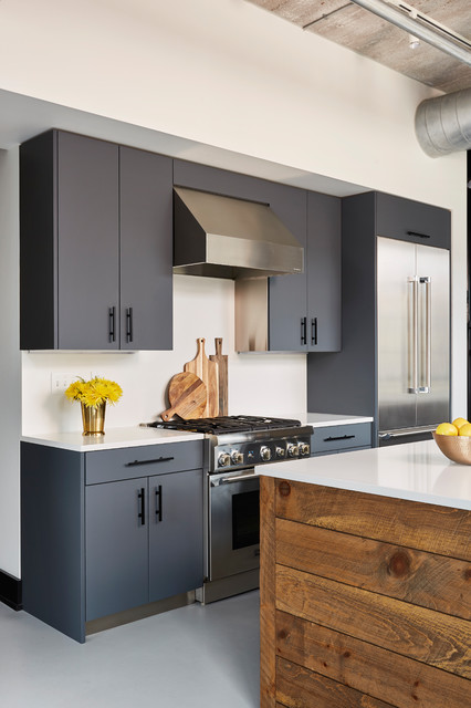 North Loop Residence industrial-kueche