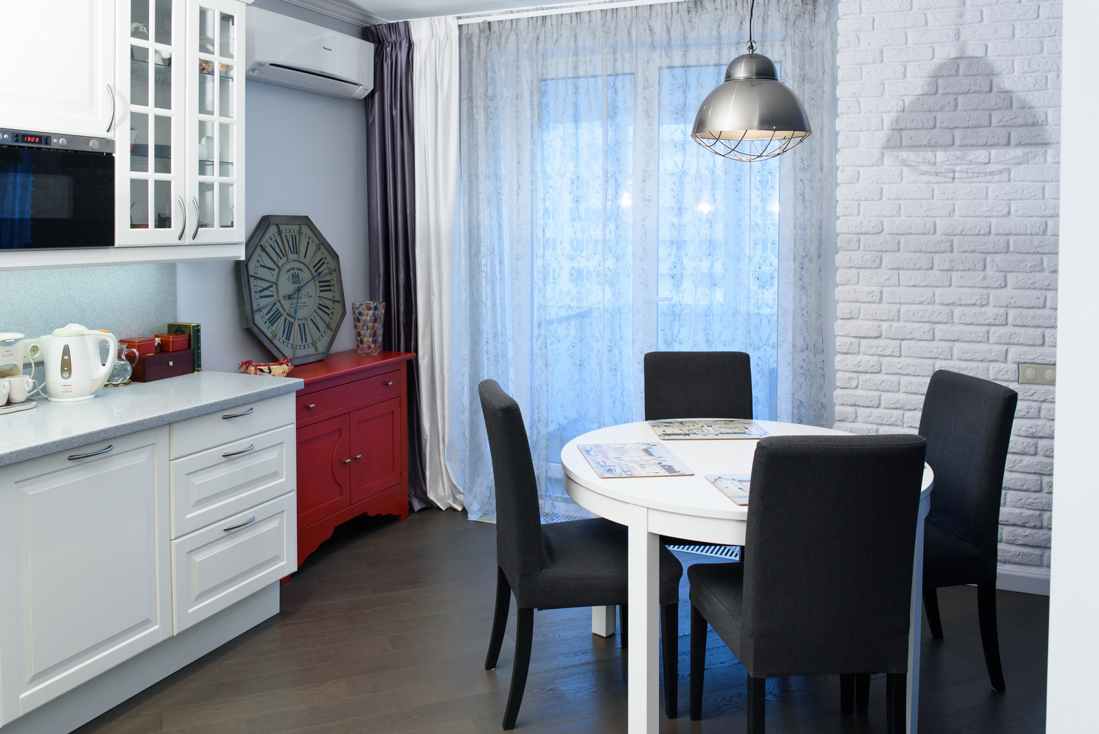 Сливочное настроение. Квартира для молодой семьи на ул. Кастанаевская. Кухня.