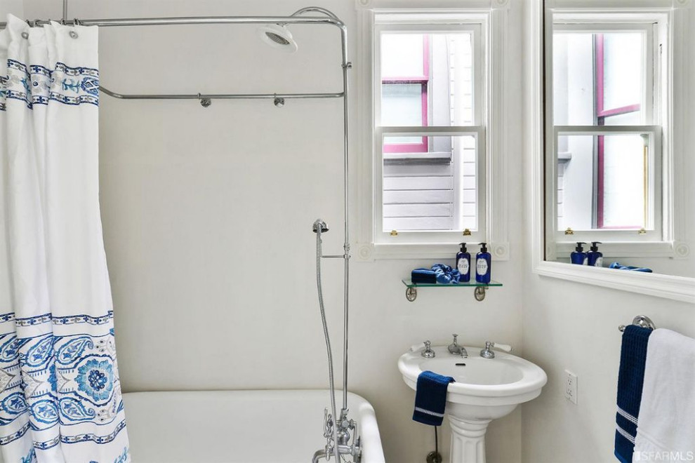 Home design - transitional home design idea in San Francisco