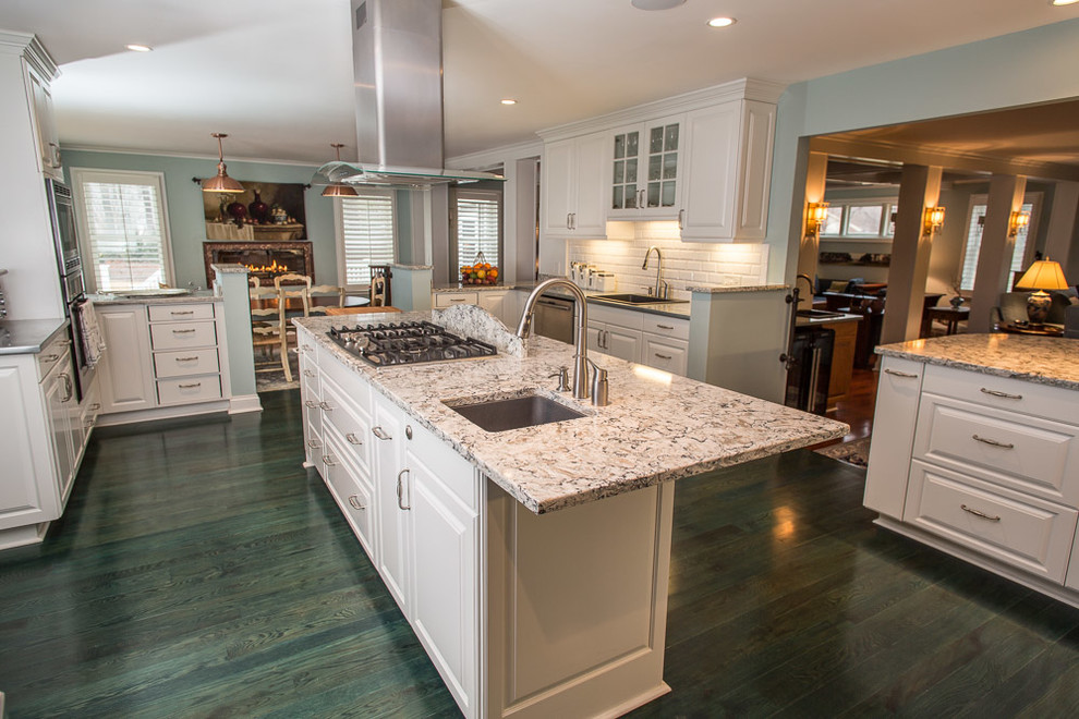 Kitchen - transitional kitchen idea