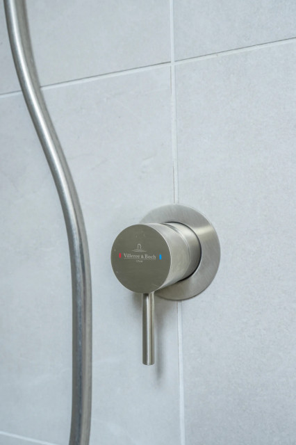 Castlecrag | Tranquil Retreat | Upstairs Bathroom modern-bathroom