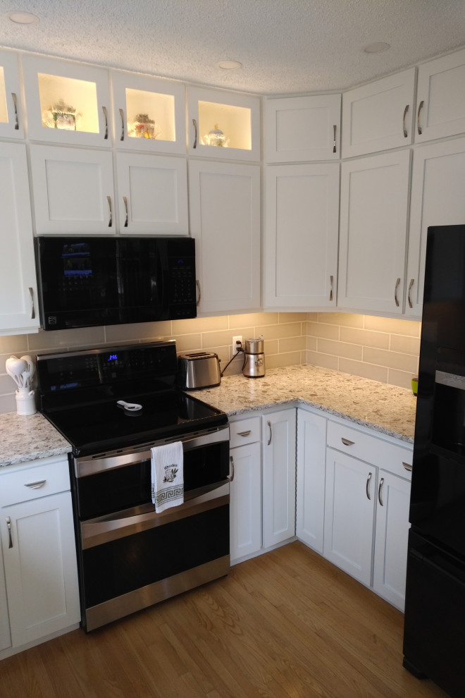 Transitional kitchen photo in Calgary