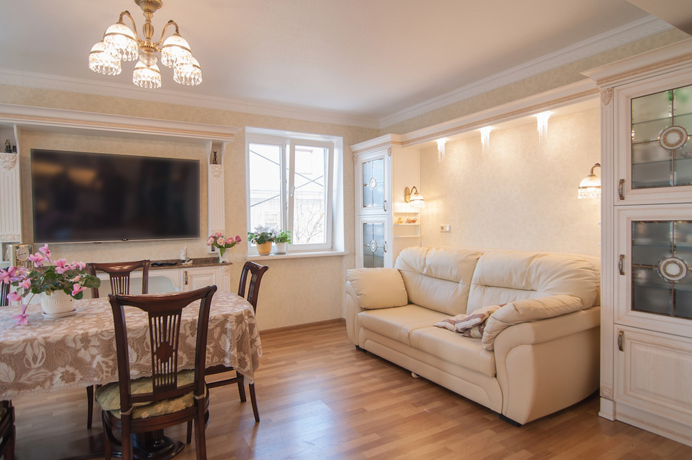 Изящный классический кухонный гарнитур