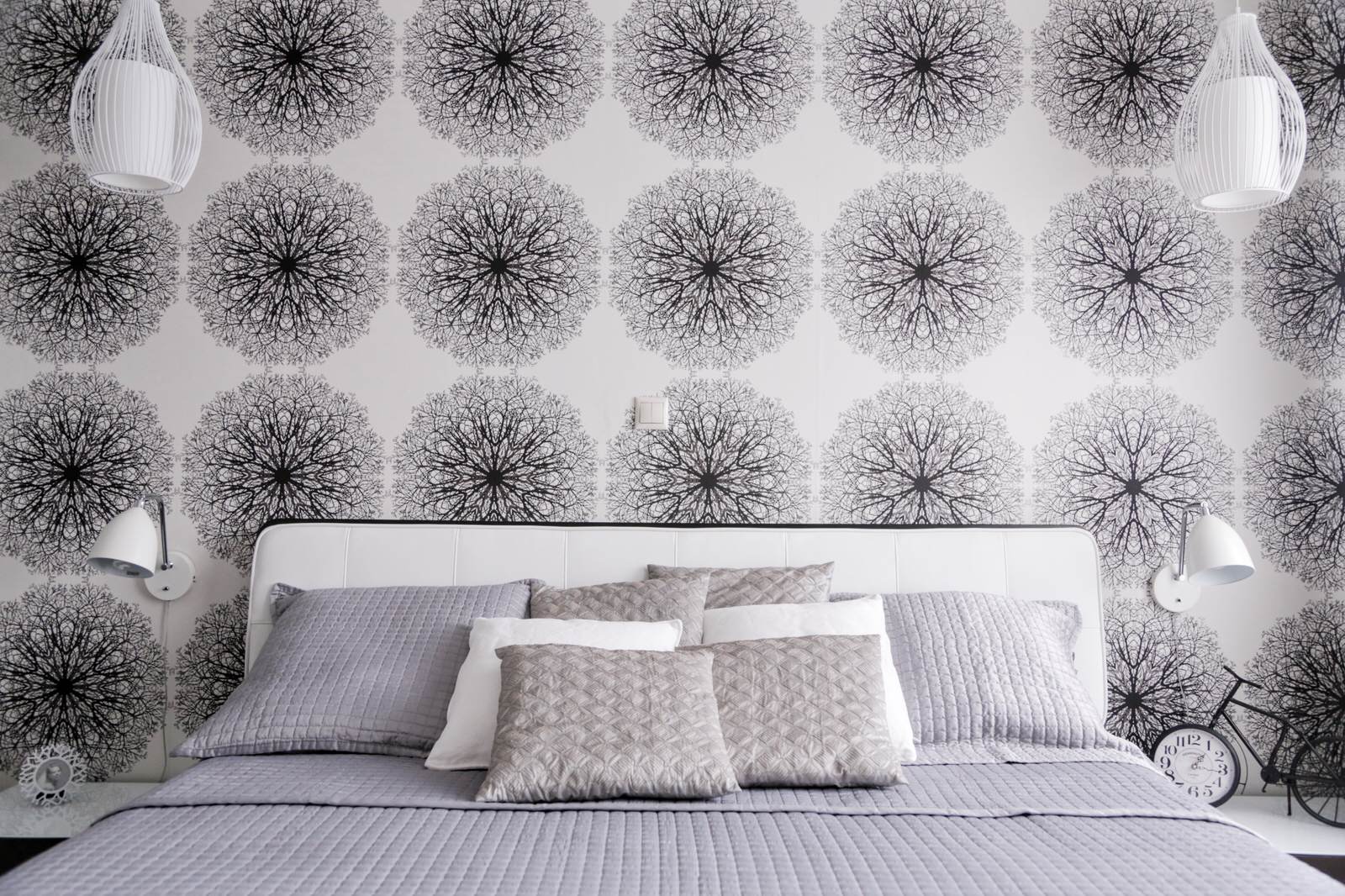 Пудровые оттенки и элегантная геометрия.