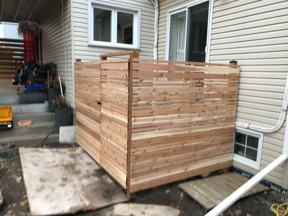 cedar fence and privacy screen