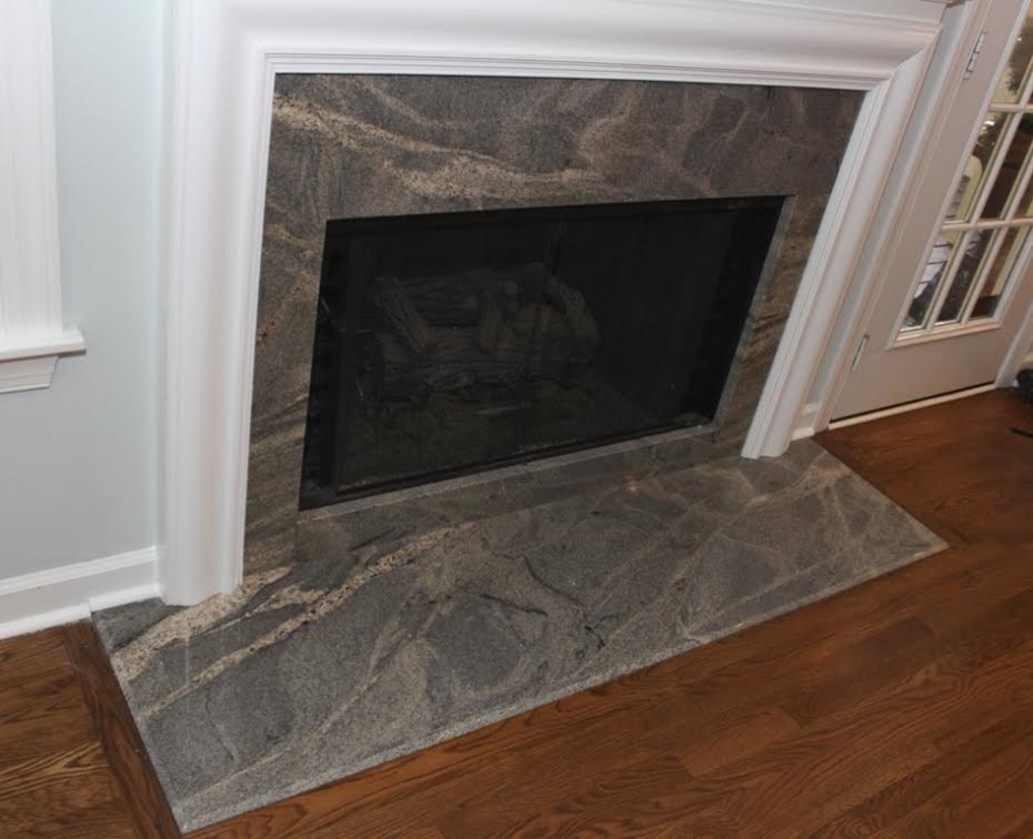 Example of a transitional home design design in Nashville