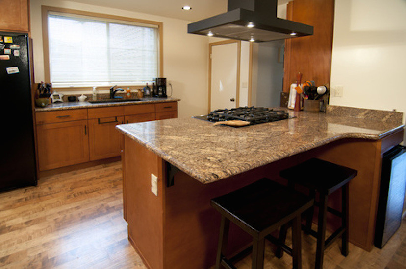 Kitchen - kitchen idea in Seattle