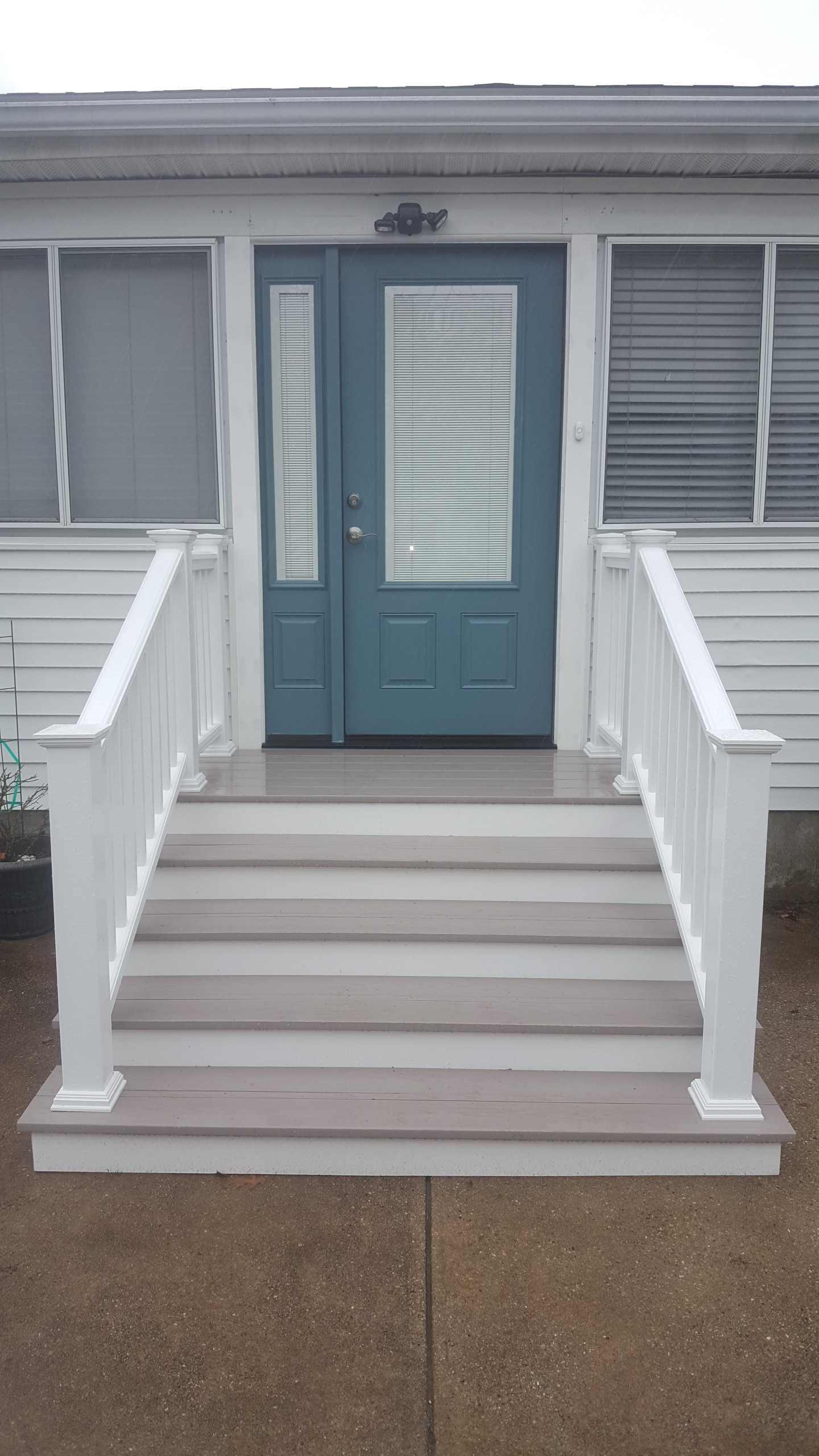 Exterior Entry