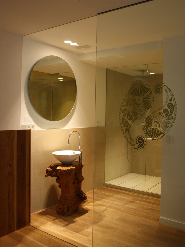 Inspiration for a contemporary bathroom in Alicante-Costa Blanca.