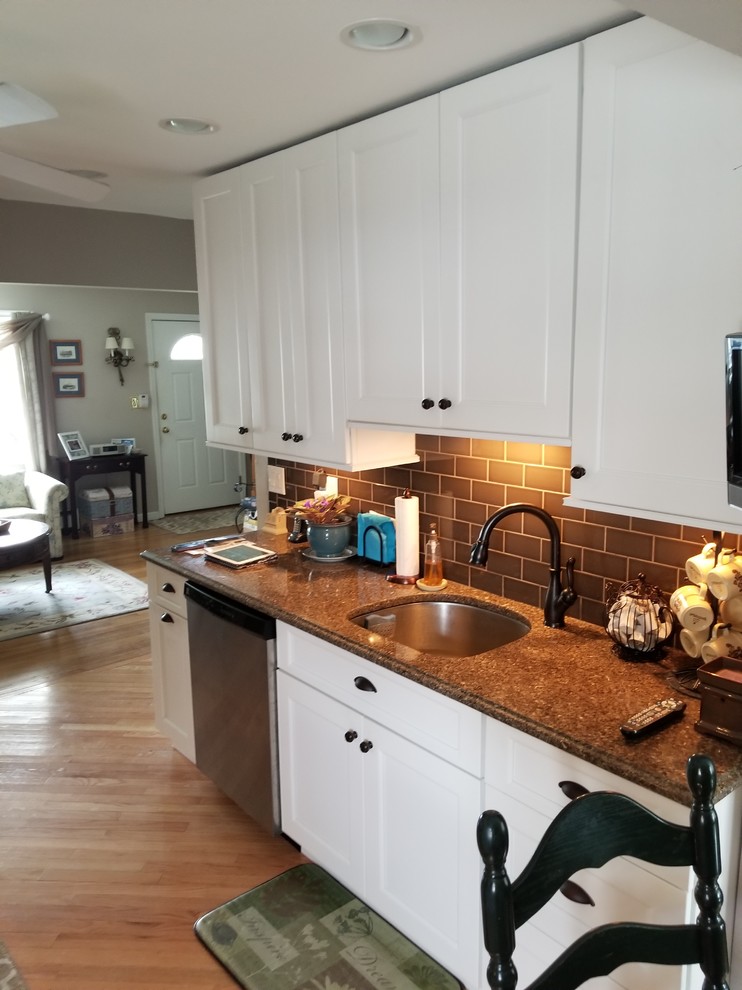 Inspiration for a transitional kitchen remodel in New York