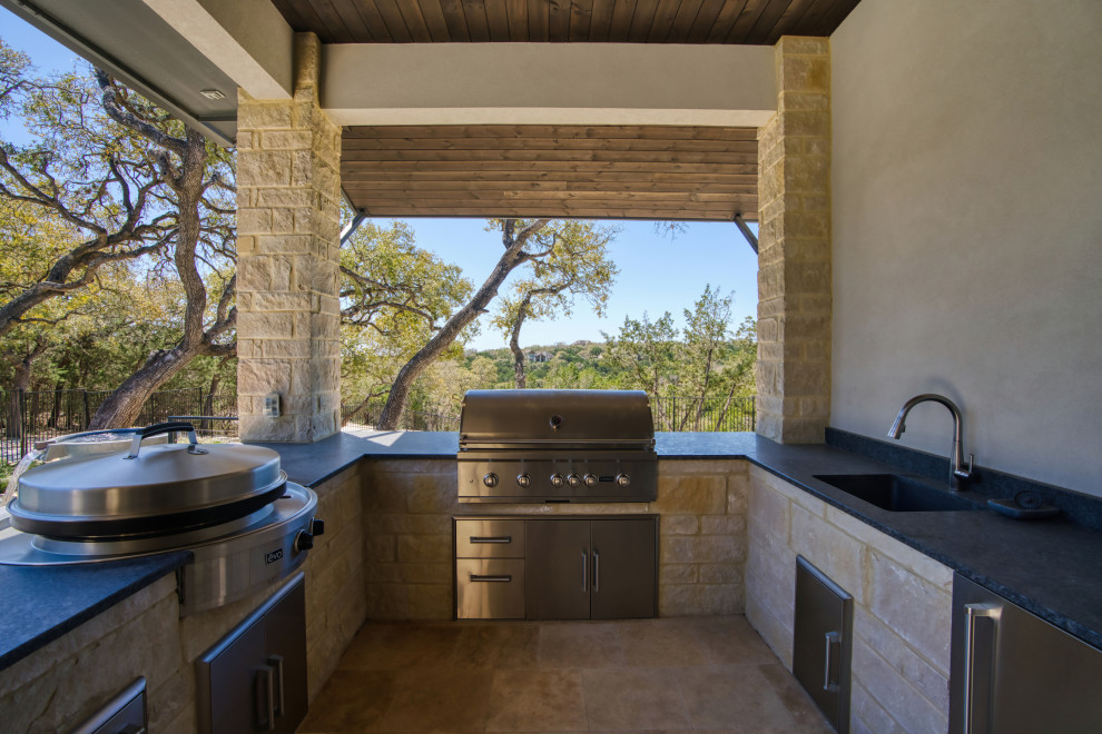 Patio - transitional patio idea in Austin