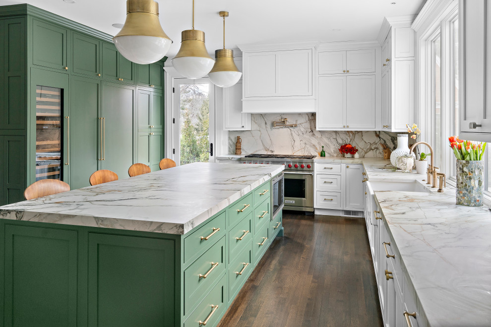 Kitchen - transitional kitchen idea