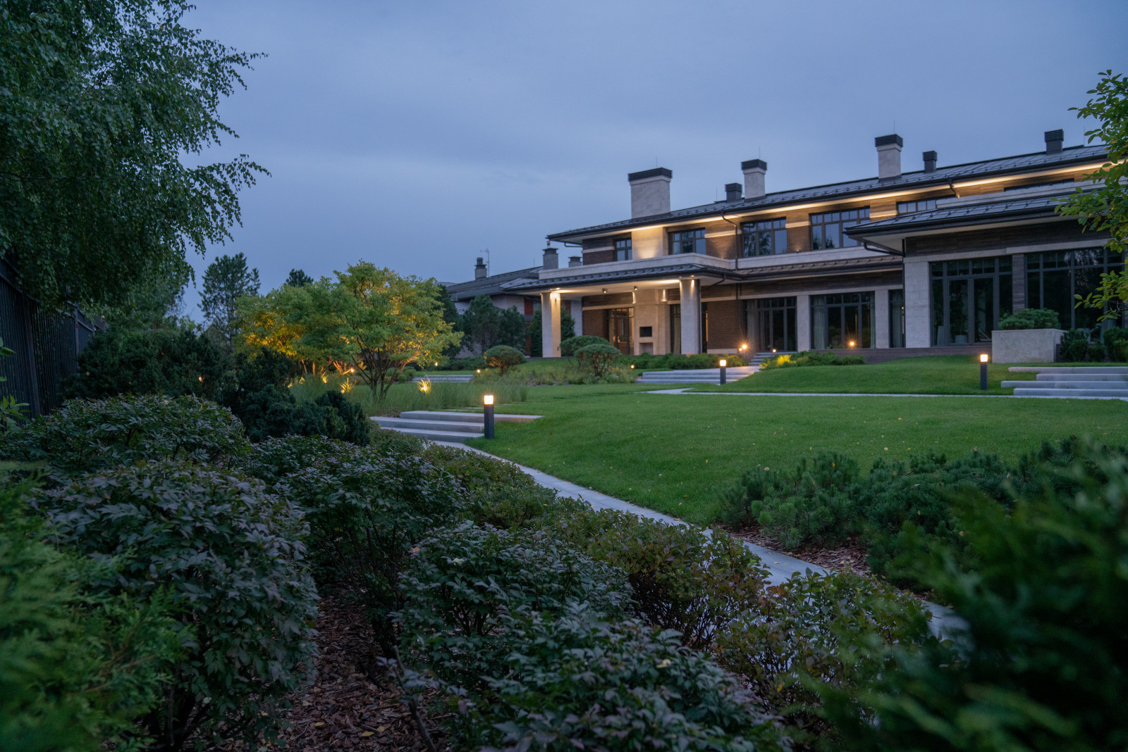 В стиле Райта. Модернизм. КП Монтевиль. 2021 г.