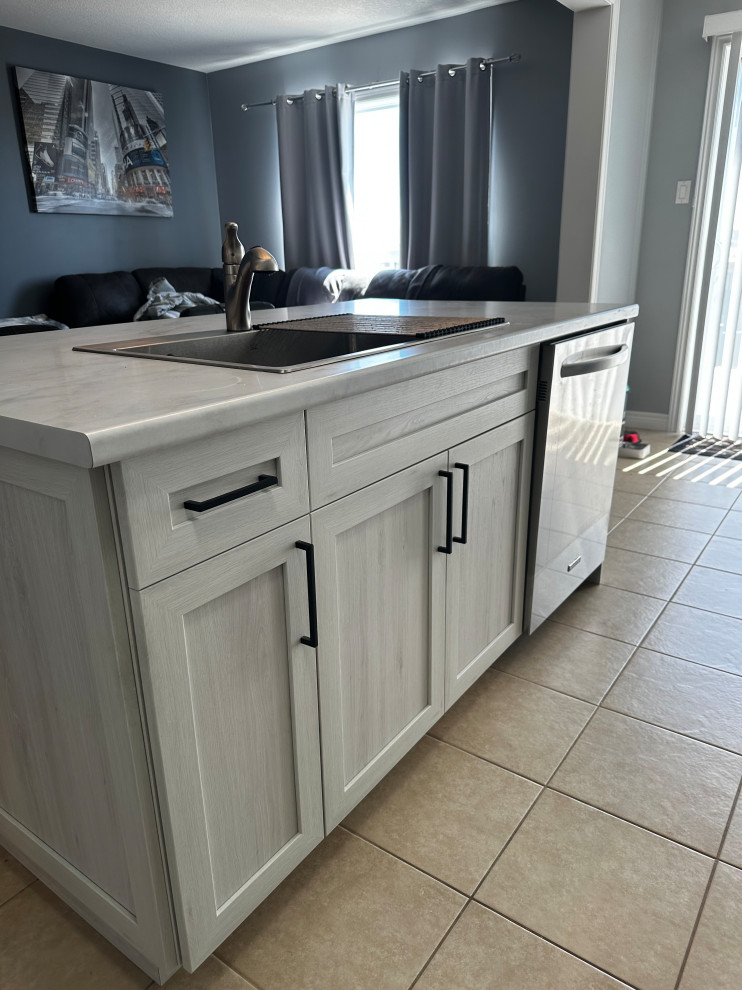 Evans Blvd - Traditional Kitchen Remodel - London, ON